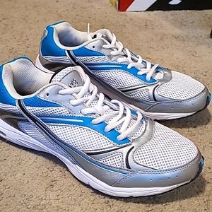 Curves Size 11 Women's Shoes